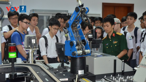 Định hướng, phân luồng học sinh: Hãy bằng tất cả tấm lòng của người làm giáo dục (14/5/2024)
