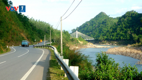Cung đường Việt Nam – Đường quốc lộ 9 đi cửa khẩu Lao Bảo