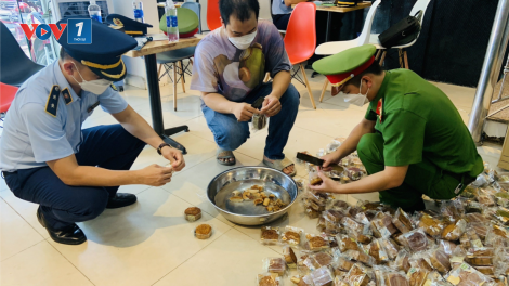QLTT tăng cường kiểm tra, giám sát, tiêu huỷ nguyên liệu làm bánh và sản phẩm bánh Trung thu không đảm bảo an toàn thực phẩm (19/9/2024)