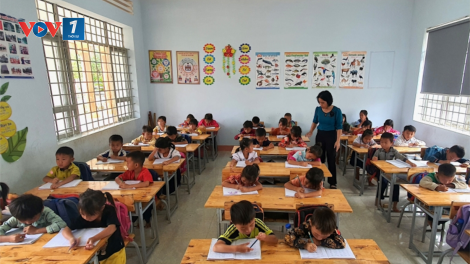 Nâng cao chất lượng giáo dục vùng sâu góp sức xây dựng nông thôn mới (11/1/2025)