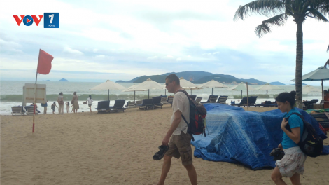 Rà soát lại toàn bộ dịch vụ cho thuê trên bãi biển Nha Trang (03/1/2025)