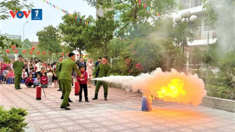 Công an Hà Nội tăng cường tuyên truyền về phòng cháy chữa cháy trong trường học (29/10/2024)