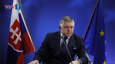 Thủ tướng Fico: Slovakia có thể dừng mọi viện trợ nhân đạo cho Ukraine (10/1/2025)