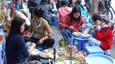 Nỗi lo mất an toàn vệ sinh thực phẩm đường phố. (05/01/2016)