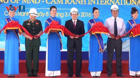 Tại căn cứ quân sự Cam Ranh- Khánh Hòa, Quân chủng Hải quân tổ chức khánh thành giai đoạn 1 Cảng quốc tế Cam Ranh. (Thời sự chiều 08/3/2016)