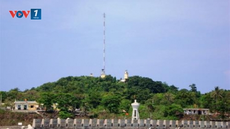 Những người gieo mầm sống trên đảo Thanh niên Cồn Cỏ. (07/3/2016)