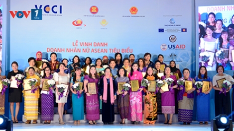 Vai trò của doanh nghiệp, doanh nhân và lao động nữ trong nền kinh tế hội nhập. (07/3/2016)