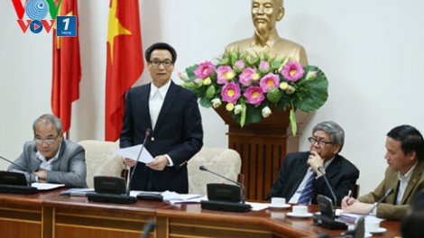 Phó Thủ tướng Vũ Đức Đam chủ trì cuộc họp với các bộ, ngành liên quan triển khai Đề án đổi mới chương trình, sách giáo khoa. (Thời sự đêm 23/12/2015)