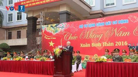 Tổng Bí thư Nguyễn Phú Trọng thăm và kiểm tra công tác sẵn sàng chiến đấu của Bộ Tư lệnh Cảnh sát cơ động, Bộ Công an (Thời sự chiều 02/01/2016)