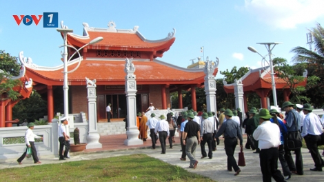 Đầu năm đi lễ chùa ở Trường Sa. (21/02/2016)