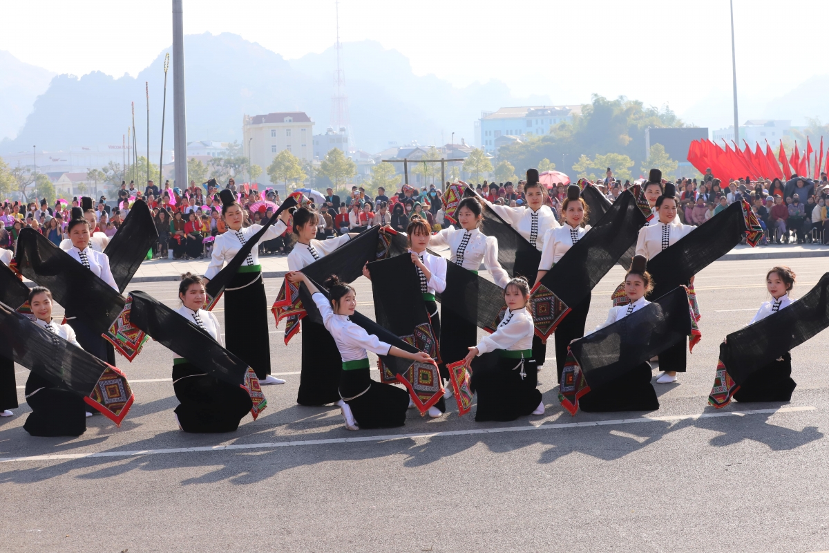 Hội xuân dâng Bác là hoạt động được thành phố Sơn La duy trì tổ chức hằng năm.