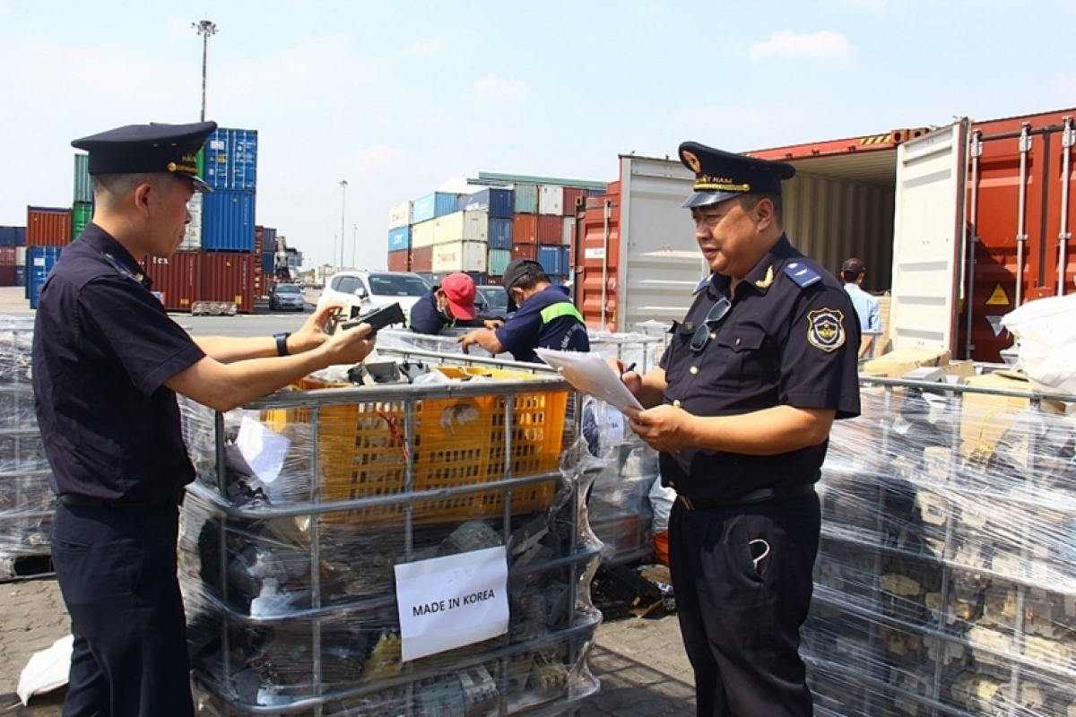 Kế hoạch nêu rõ, xử lý nghiêm các hành vi buôn lậu, vận chuyển trái phép hàng hóa qua biên giới.