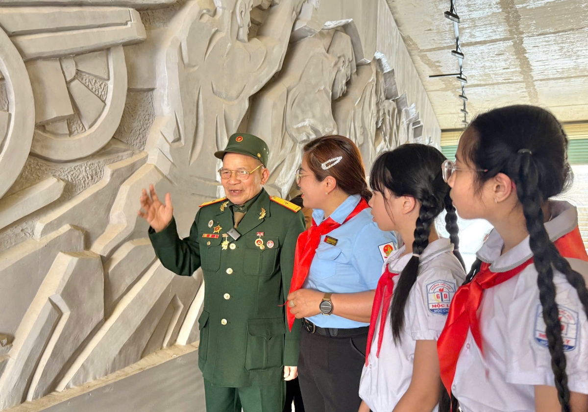 Ký ức của người lính đã truyền ngọn lửa tinh thần yêu nước cho thế hệ hôm nay.