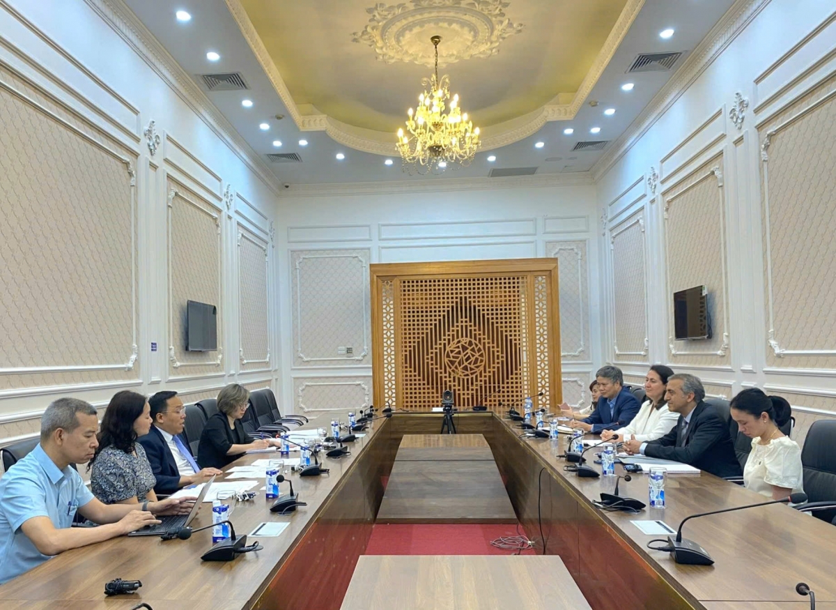 Toàn cảnh buổi làm việc