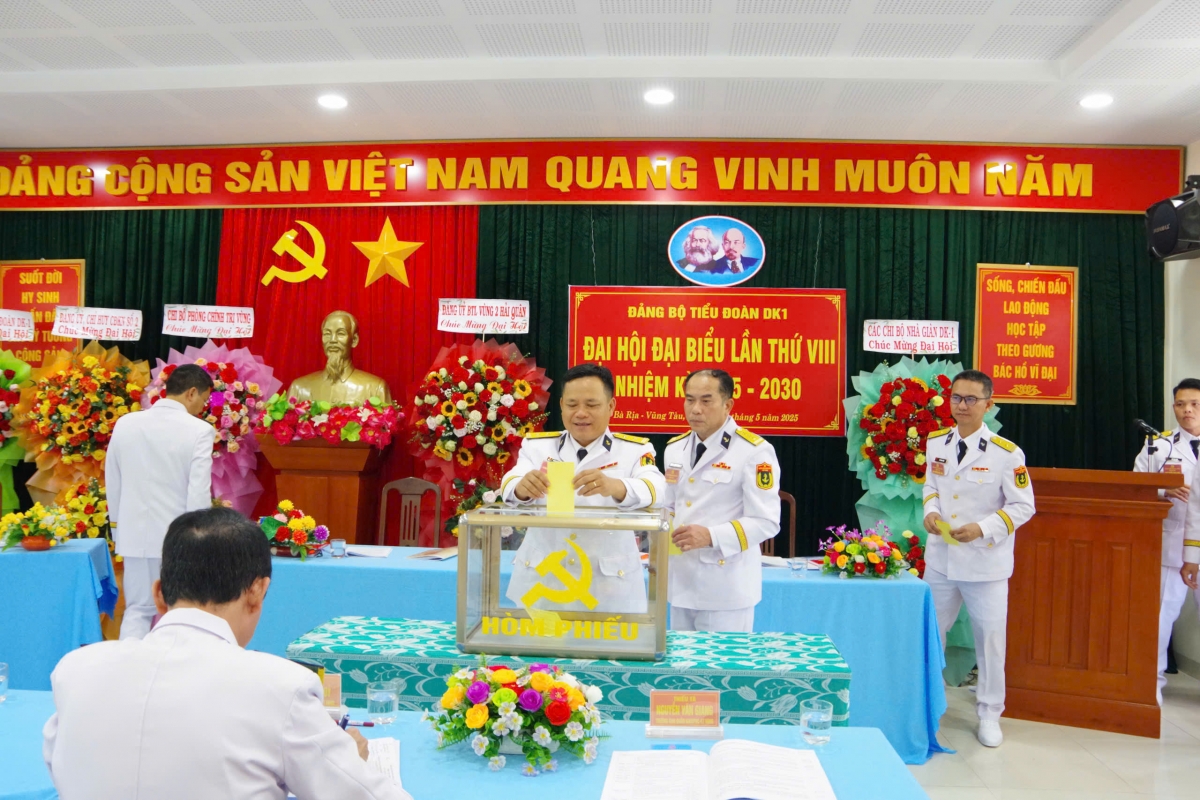 Cán bộ, đảng viên đoàn kết, thống nhất, bước vào nhiệm kỳ mới với quyết tâm cao
