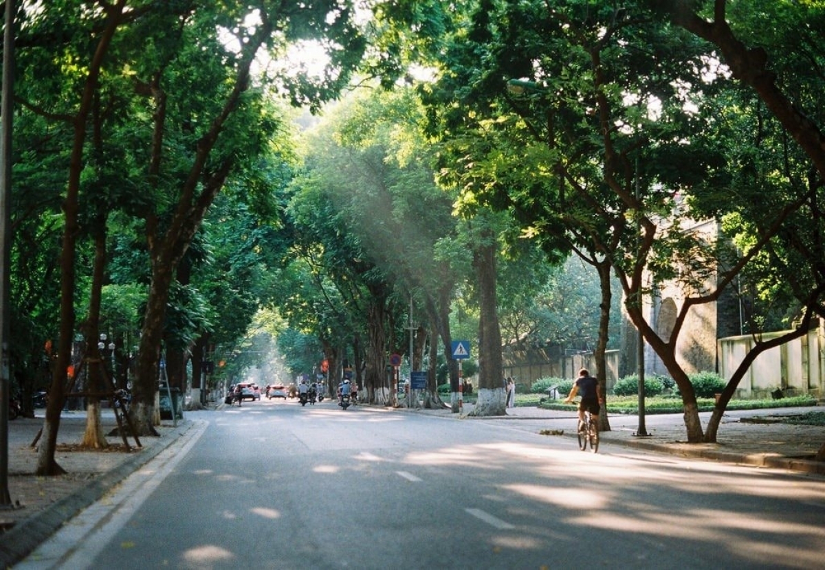 Giữa tháng 5, miền Bắc "hạ nhiệt" với không khí lạnh tràn về.