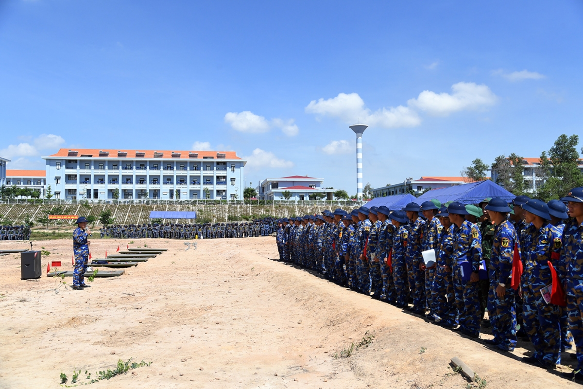 Quán triệt các quy định thao trường và công tác bảo đảm an toàn trước khi thực hiện nội dung “3 tiếng nổ”
 
