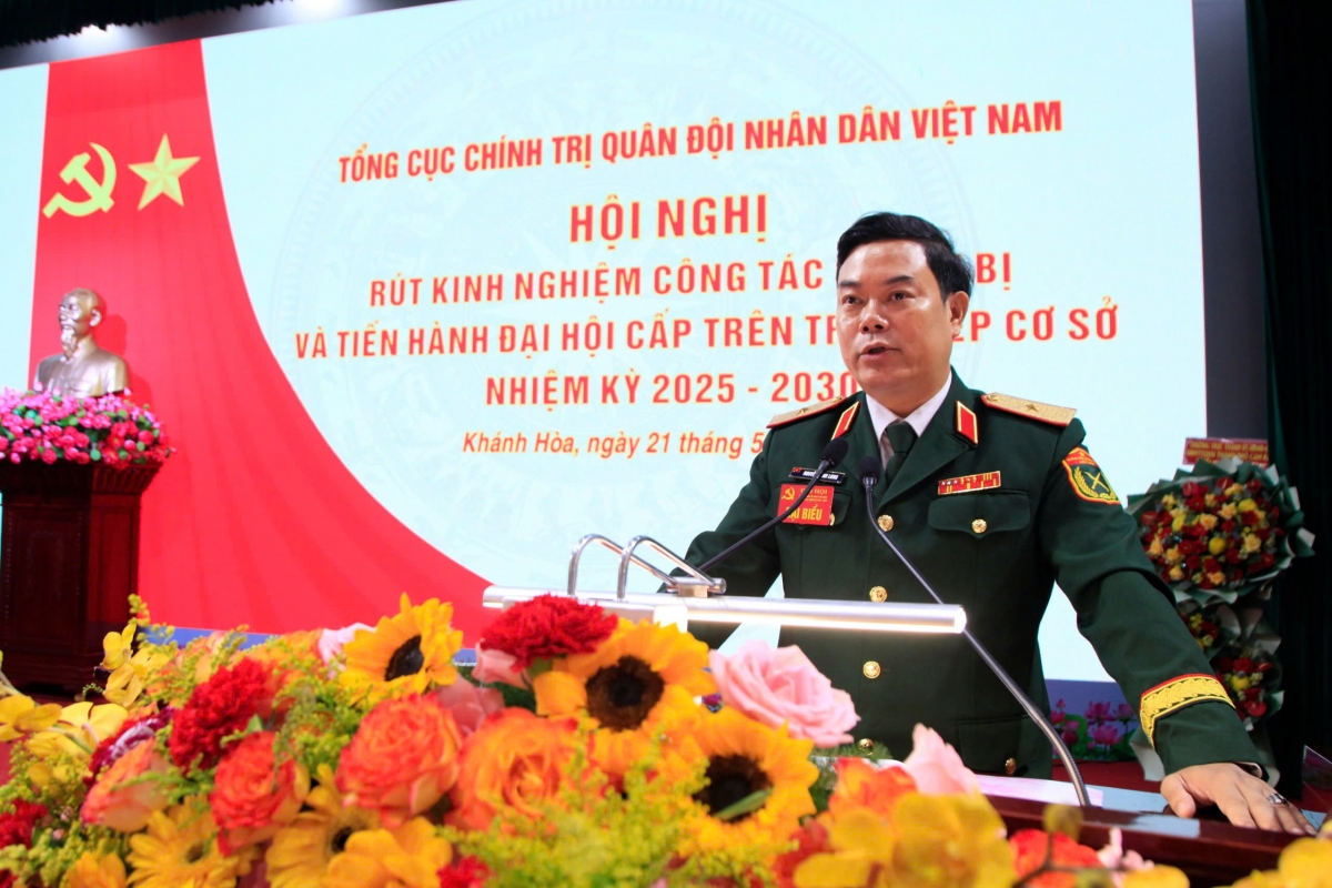 Thiếu tướng Nguyễn Minh Long, Phó Cục trưởng, Cục tổ chức Tổ chức, Tổng cục Chính trị Quân đội nhân dân Việt Nam chủ trì Hội nghị rút kinh nghiệm