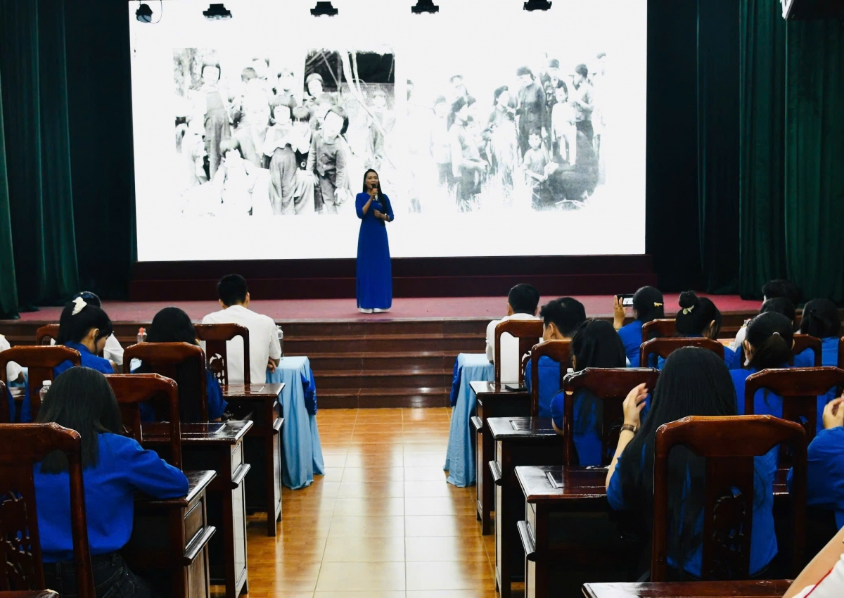 Đoàn viên xã Tam Quang tham gia kể chuyện về Bác Hồ