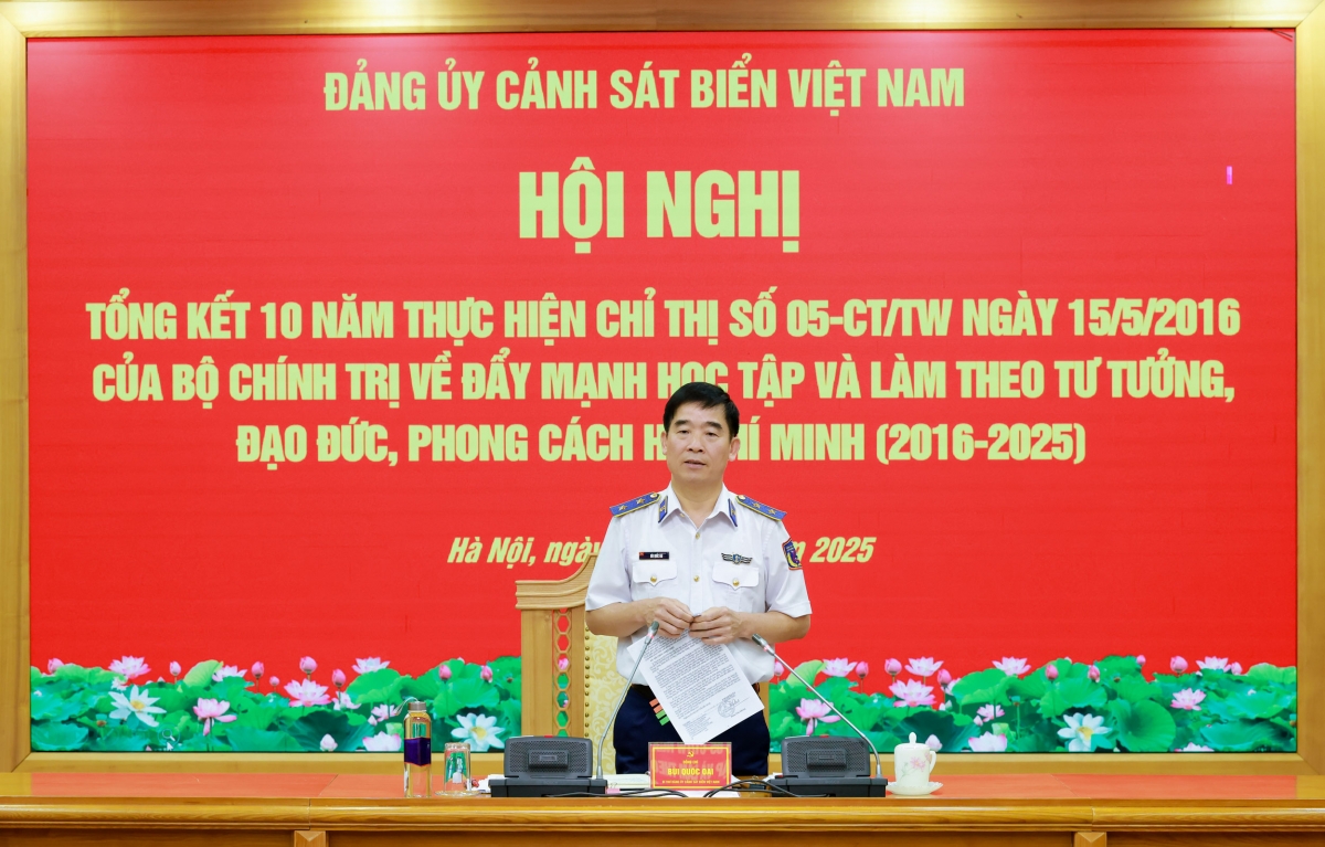Trung tướng Bùi Quốc Oai - Bí thư Đảng ủy, Chính ủy Cảnh sát biển Việt Nam phát biểu kết luận Hội nghị.