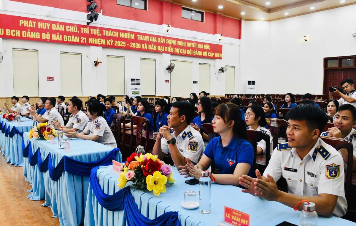 Các đại biểu tham gia
