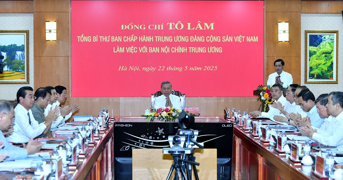 Tổng Bí thư Tô Lâm, Trưởng Ban Chỉ đạo Trung ương về Phòng chống tham nhũng tiêu cực, lãng phí làm việc với Ban Nội chính Trung ương.