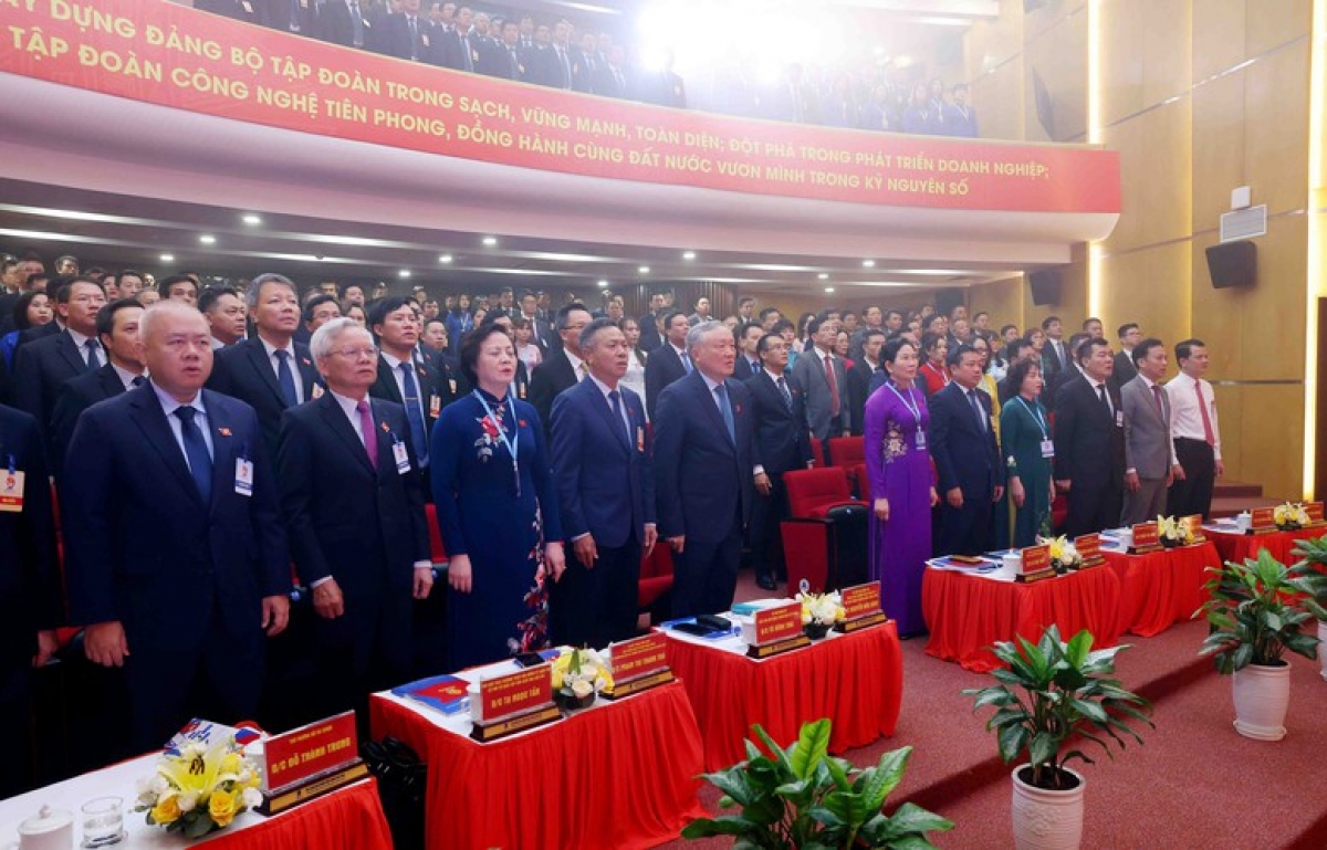 Phó Thủ tướng Thường trực Chính phủ Nguyễn Hòa Bình và các đại biểu dự Đại hội - Ảnh: VGP/Nguyễn Hoàng