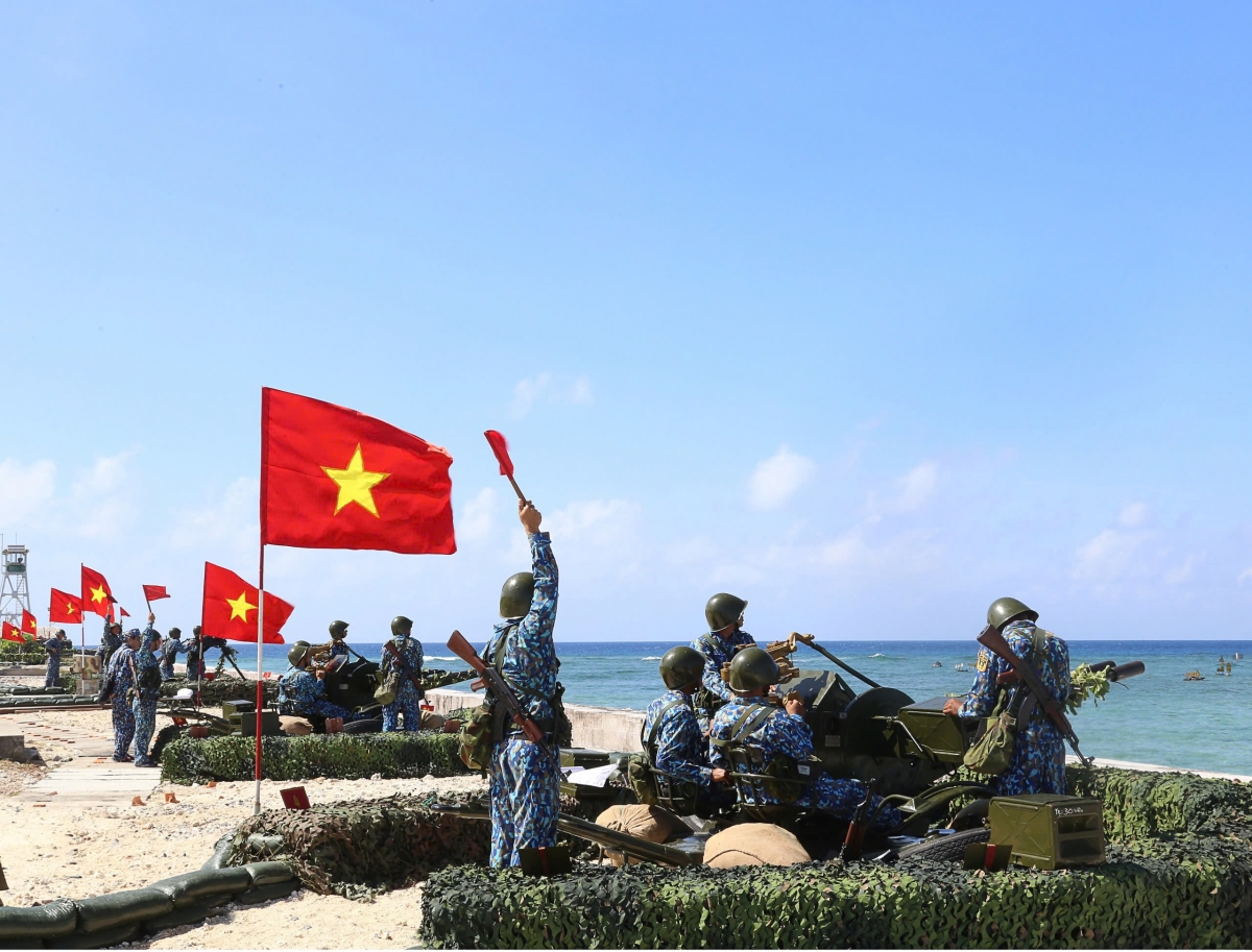 CBCS Trường Sa huấn luyện sẵn sàng chiến đấu, bảo vệ tổ quốc từ hướng biển