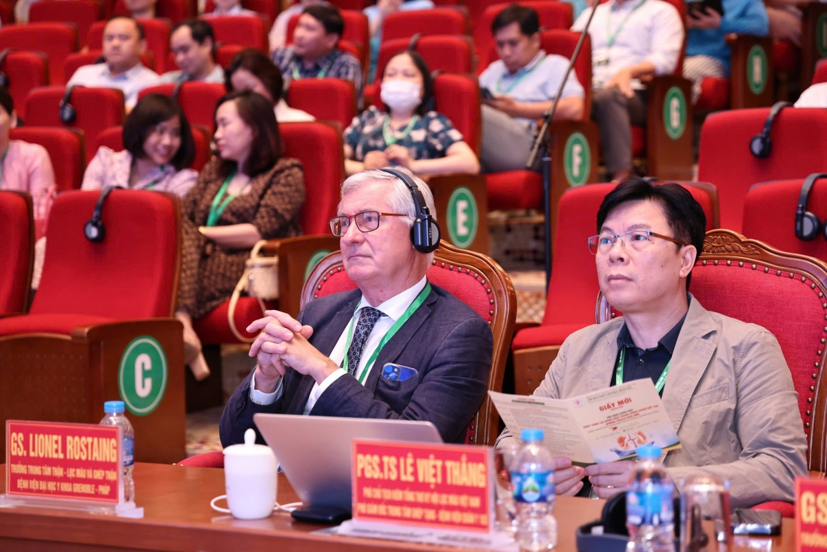 Hội nghị thu hút đông đảo chuyên gia trong nước và quốc tế tham dự