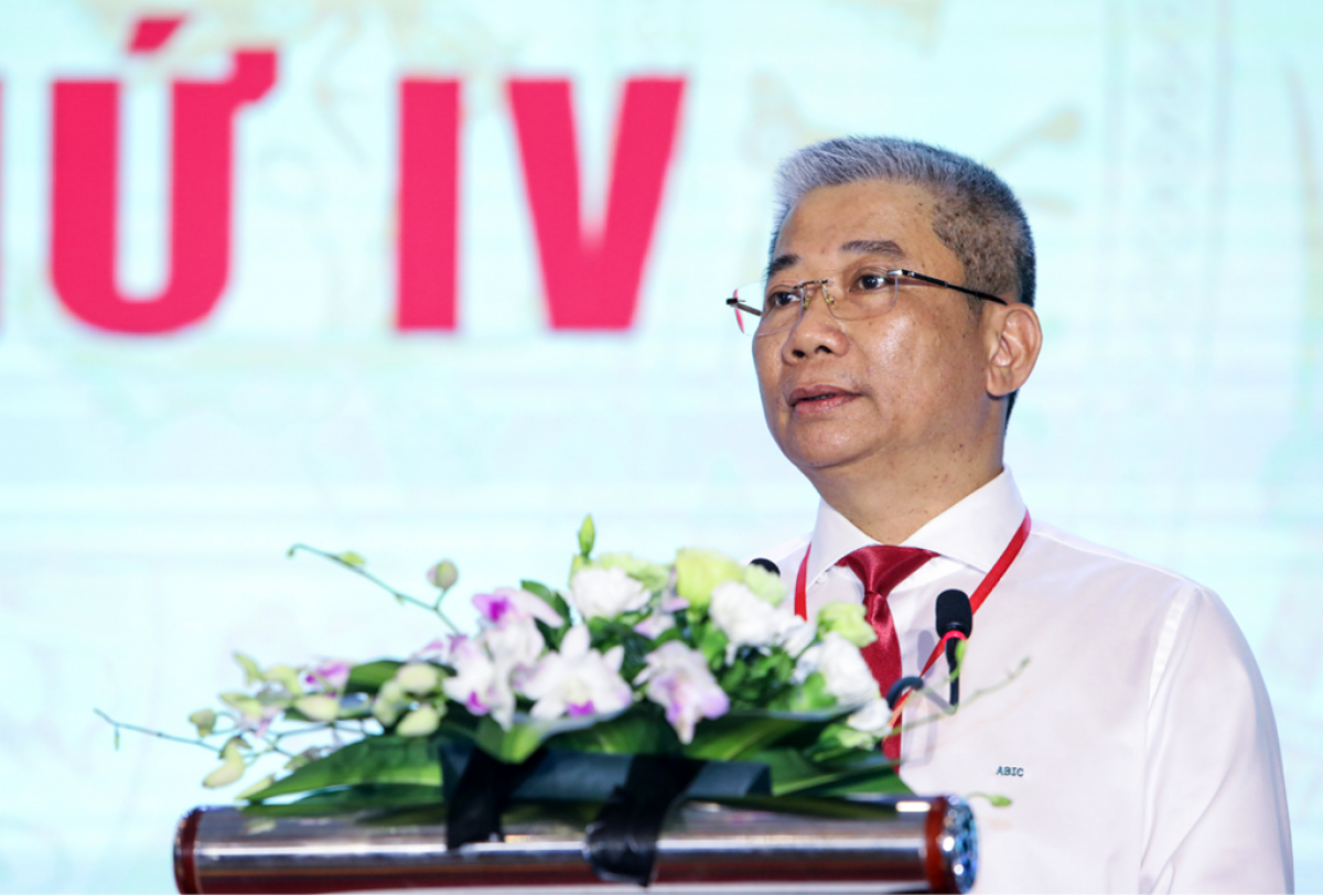 Đồng chí Nguyễn Tiến Hải, Bí thư Đảng ủy, Chủ tịch Hội đồng quản trị Bảo hiểm Agribank phát biểu tại Đại hội