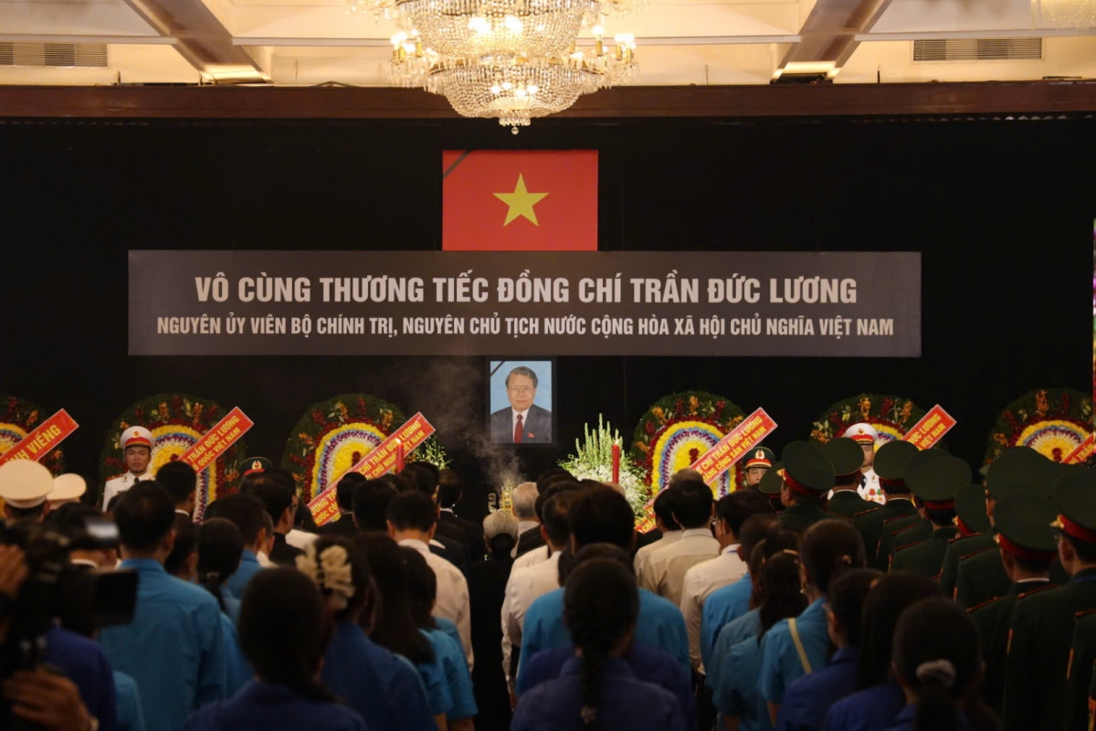 Lễ truy điệu nguyên Chủ tịch nước Trần Đức Lương tại hội trường Thống Nhất (ảnh: Hoàng Minh)