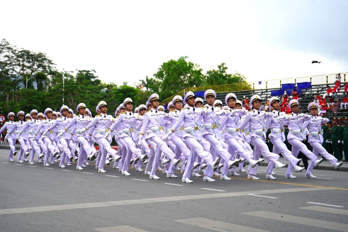 Hình ảnh Khối đi Hải quân trong buổi hợp luyện diễu binh,