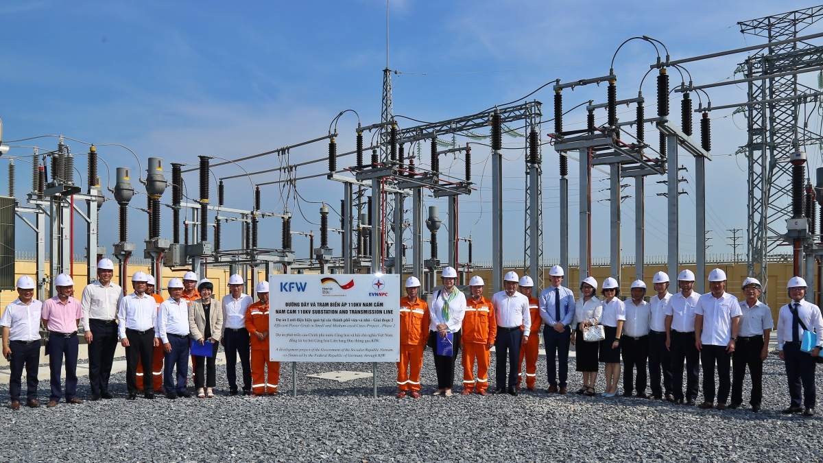 Dự án Đường dây và TBA 110kV Nam Cấm, tỉnh Nghệ An thuộc phạm vị dự án thành phần nằm trong chương trình “Lưới điện hiệu quả tại các thành phố vừa và nhỏ” - giai đoạn 2 - vay vốn chính phủ Đức thông qua Ngân hàng tái thiết Đức KfW (KfW3.2).
