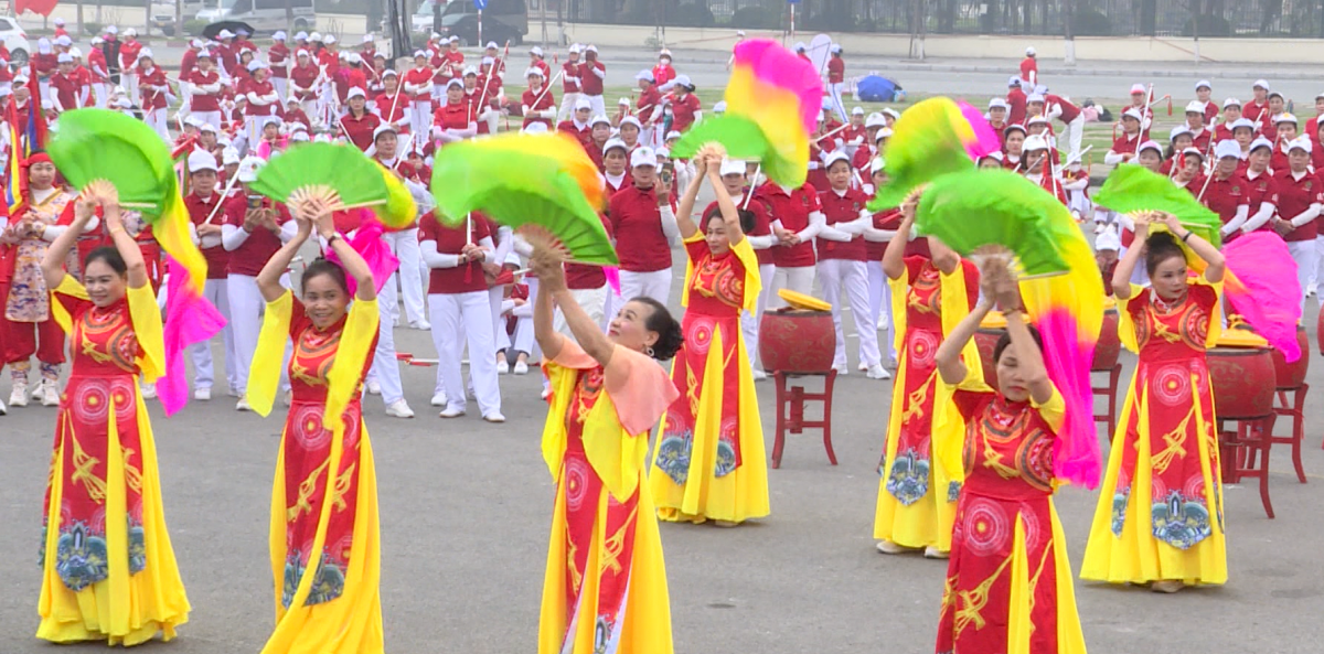 Người cao tuổi Bắc Ninh tham gia các hoạt động văn hóa, thể thao