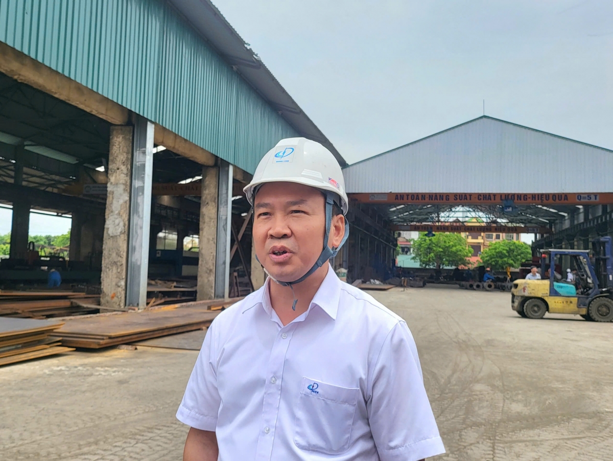 Ông Vũ Văn Nam, Giám đốc Công ty CP Cơ khí Thương mại Xây lắp điện 4