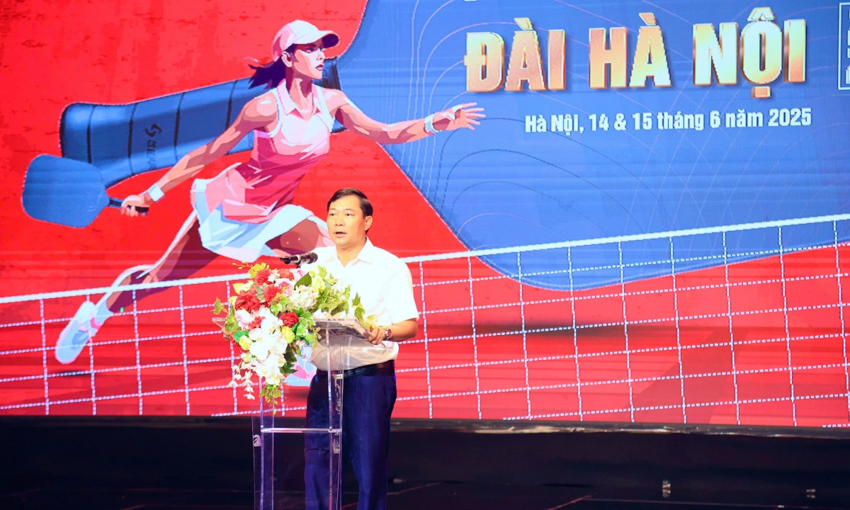 Ông Nguyễn Tiến Dũng - Phó Giám đốc Đài PT&TH Hà Nội - phát biểu khai mạc buổi họp báo