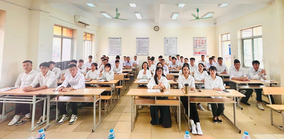 Đào tạo, giáo dục định hướng cho lao động Khóa 1 tham gia chương trình