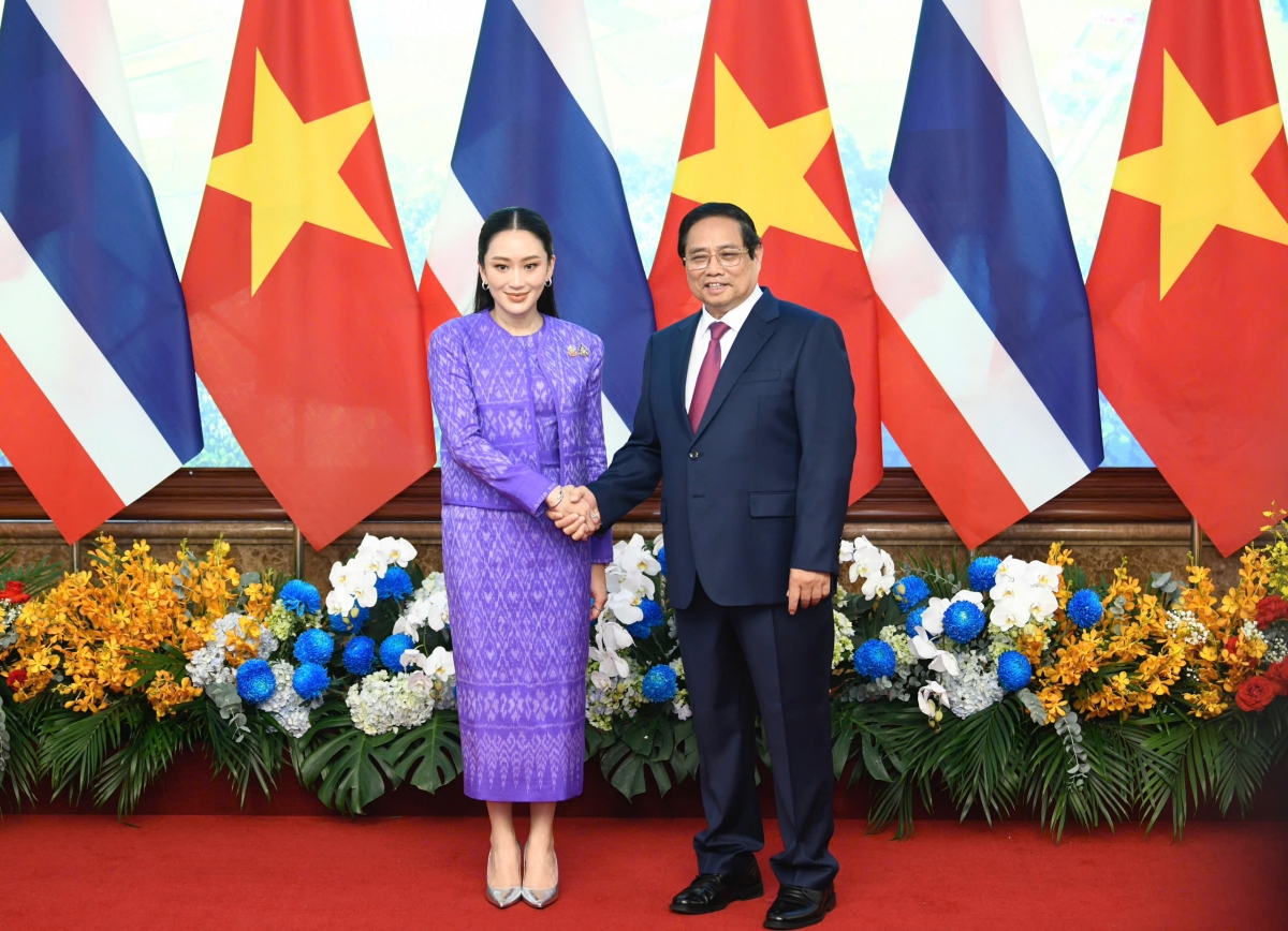 Thủ tướng Phạm Minh Chính và Thủ tướng Paetongtarn Shinawatra.