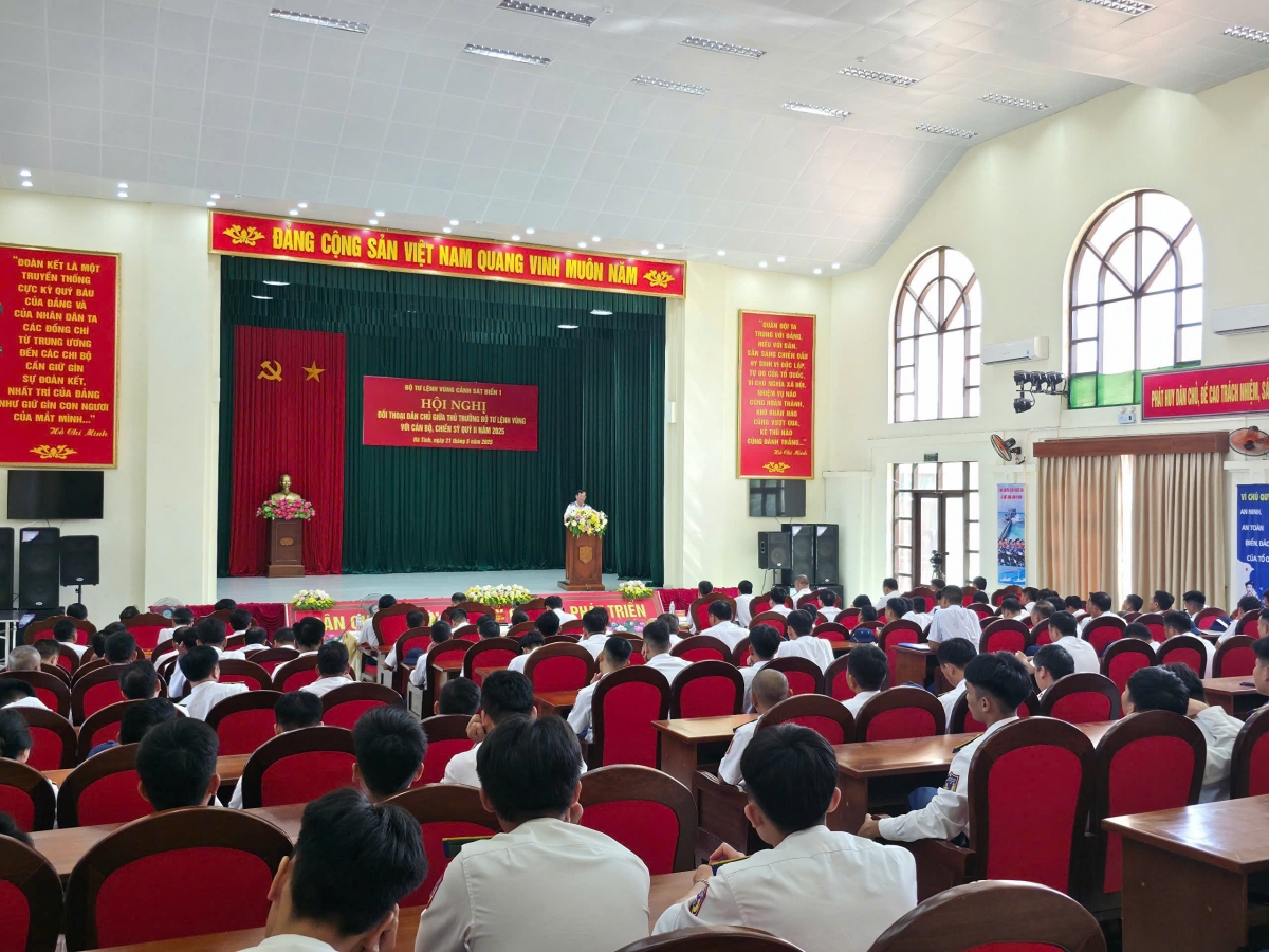Quang cảnh hội nghị