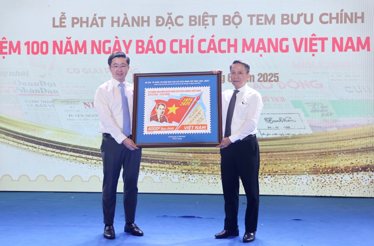 Lễ phát hành đặc biệt bộ tem bưu chính “Kỷ niệm 100 năm Ngày Báo chí cách mạng Việt Nam (1925-2025)”
