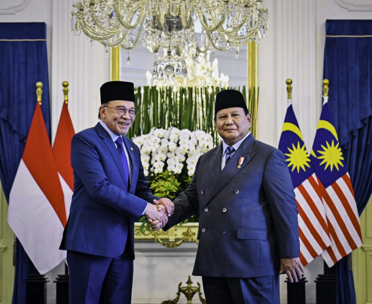 Tổng thống Indonesia Prabowo Subianto và Thủ tướng Malaysia Anwar Ibrahim nhất trí nâng cao vai trò của cả hai nước trong ASEAN giải quyết các thách thức về thuế quan- Nguồn ảnh Văn phòng báo chí Tổng thống