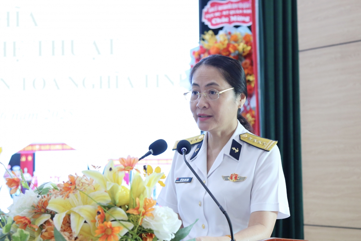 Đại tá Vũ Thị Lan Anh, Bí thư Đảng ủy, Chủ tịch HĐQT Công ty CP ICD Tân Cảng Sóng Thần phát biểu