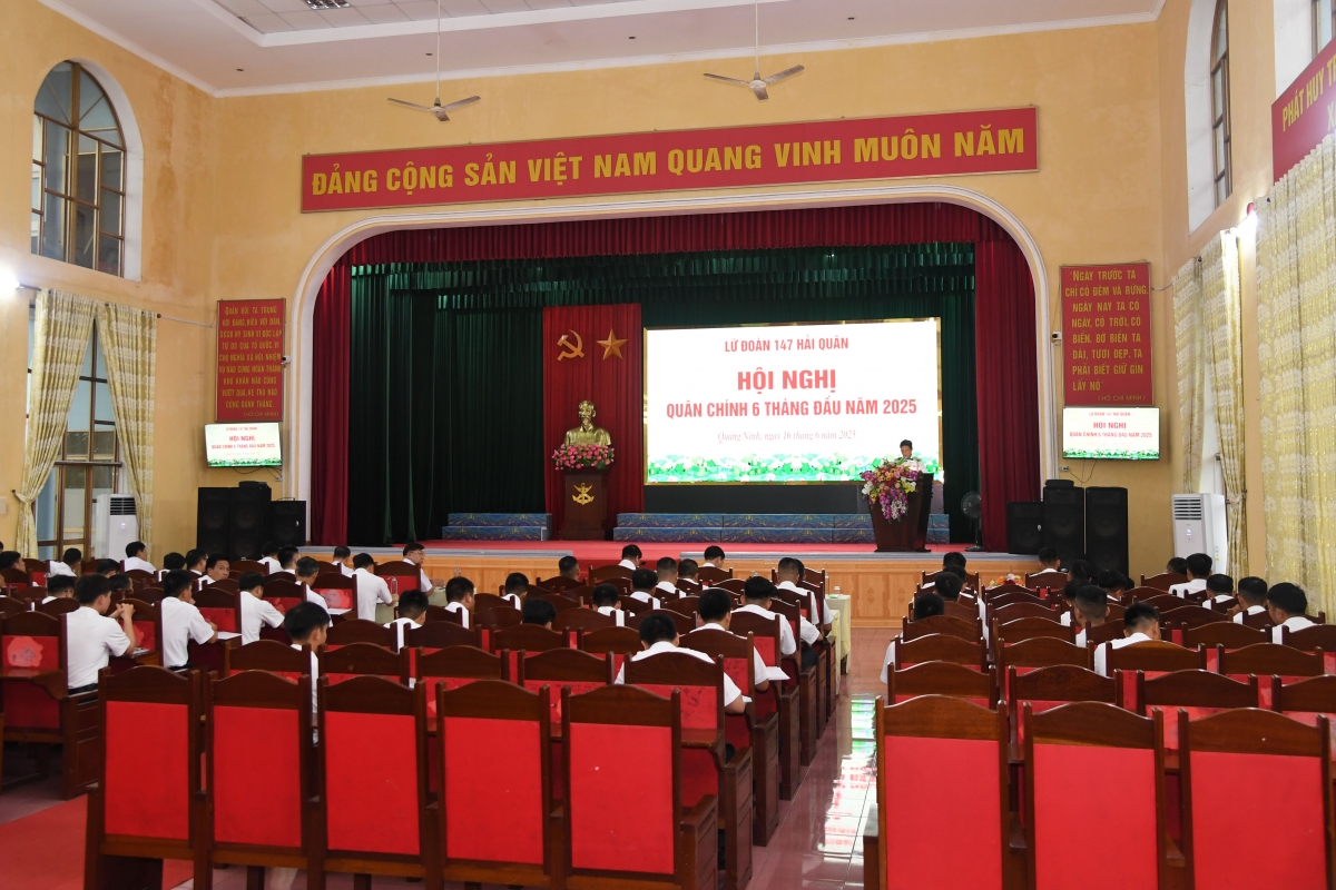 Quang cảnh hội nghị