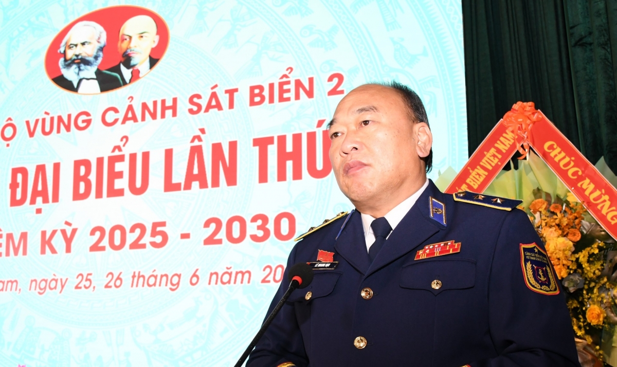 Trung tướng Lê Quang Đạo, Phó bí thư Đảng ủy, Tư lệnh Cảnh sát biển Việt Nam phát biểu chỉ đạo tại Đại hội