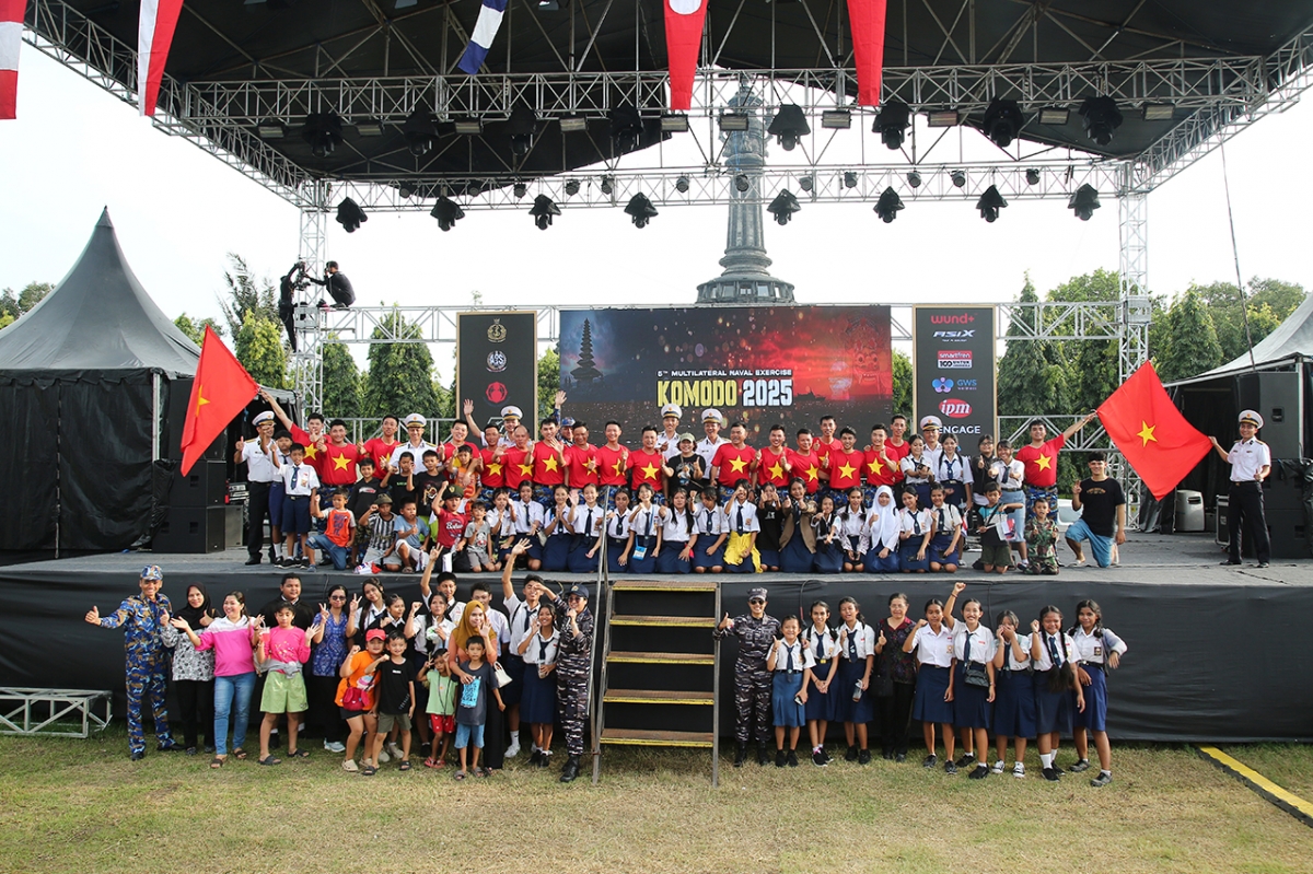 Mang màu cờ Tổ quốc, đến với nước bạn Indonesia trong diễn tập Komodo năm 2025