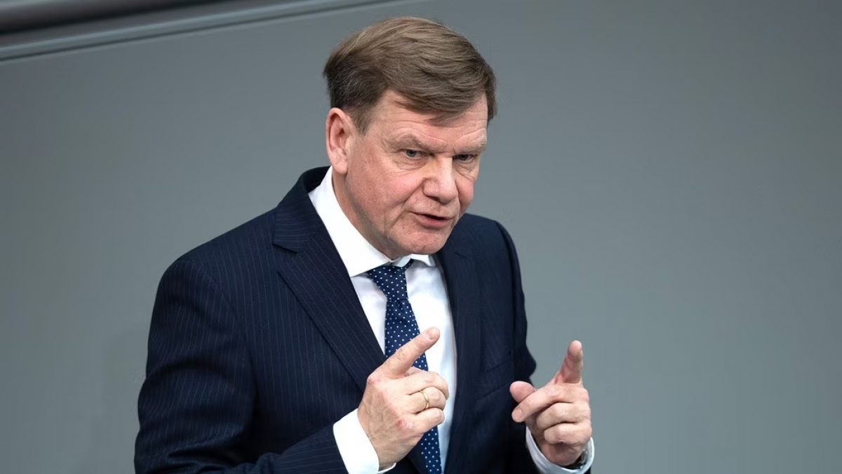 Bộ trưởng Ngoại giao Đức Johann Wadephul cho biết Đức, Pháp và Anh sẵn sàng đàm phán ngay lập tức với Iran về chương trình hạt nhân của Tehran - Ảnh: MDR