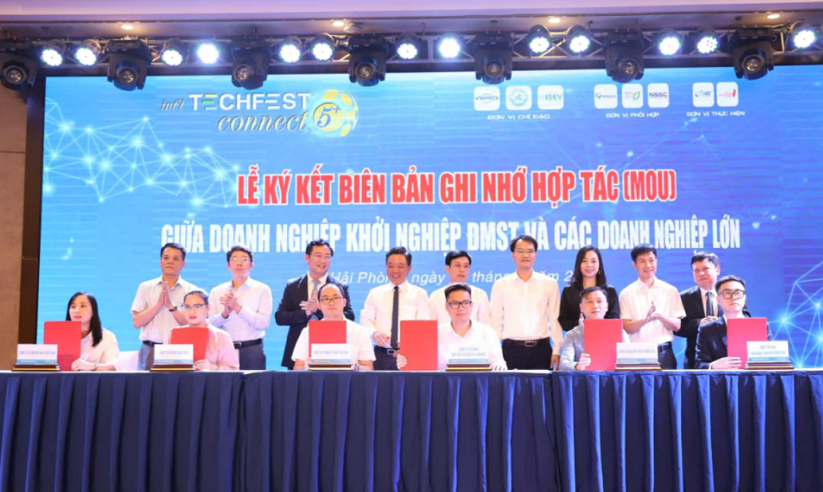 Nhiều chương trình ký kết hợp tác giữa các doanh nghiệp tư nhân, đặc biệt là các doanh nghiệp khởi nghiệp với các tập đoàn, doanh nghiệp lớn tại Hải Phòng đã được tổ chức, góp phần thúc đẩy khu vực kinh tế tư nhân phát triển.