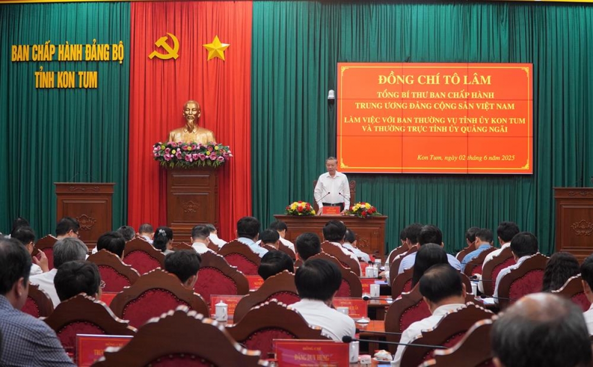 Toàn cảnh buổi làm việc