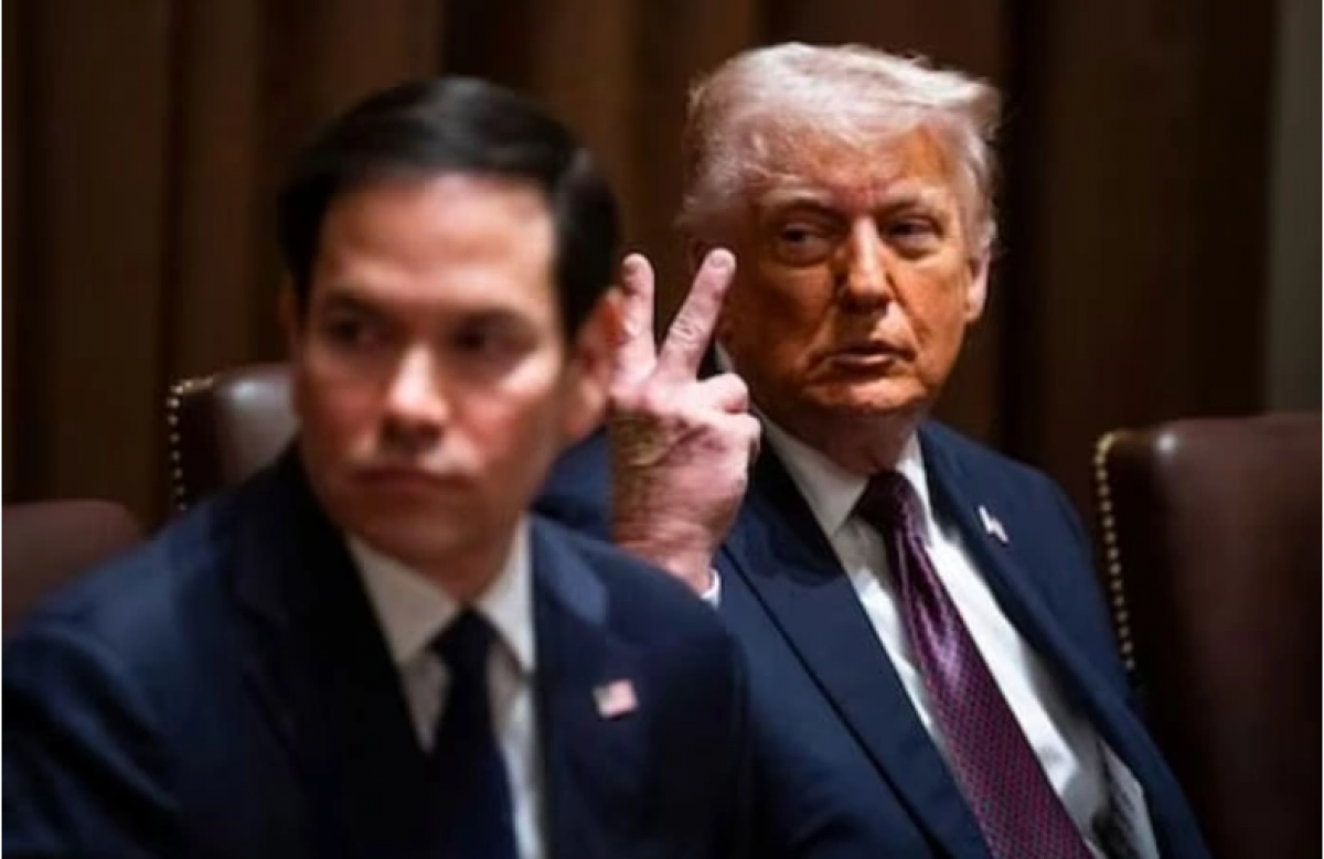 Tổng thống Mỹ Donald Trump và Ngoại trưởng Marco Rubio trong một cuộc họp nội các vào tháng 3 vừa qua (Ảnh: Washington Post)