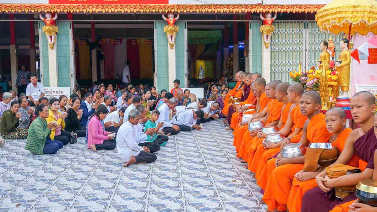Nghi lễ trong Lễ hội Thắk Côn của người Khmer.